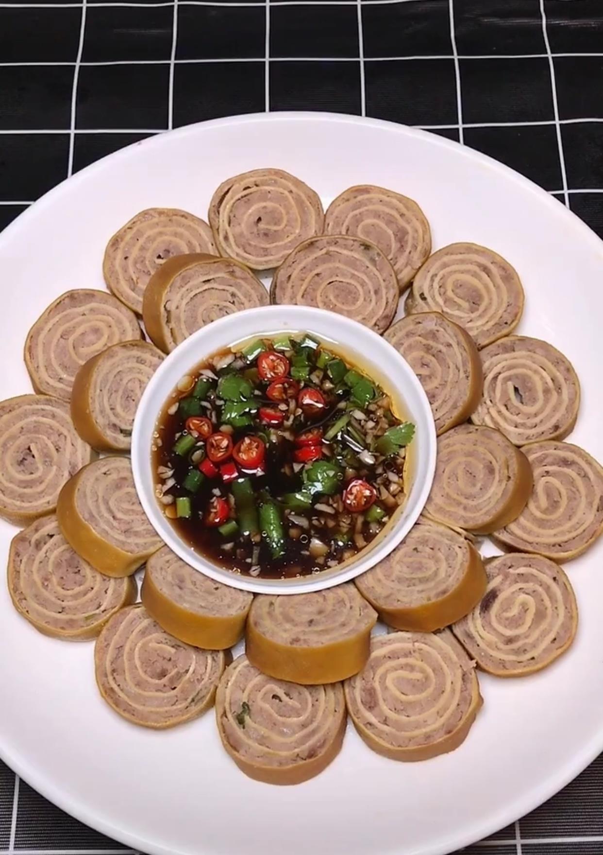 营养丰富,促消化易吸收,豆腐皮蒸肉卷!