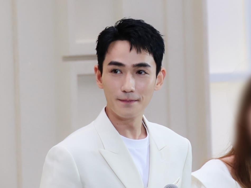 朱一龙长相老气?线下活动被抓拍,生图状态真实颜值如何一眼就知