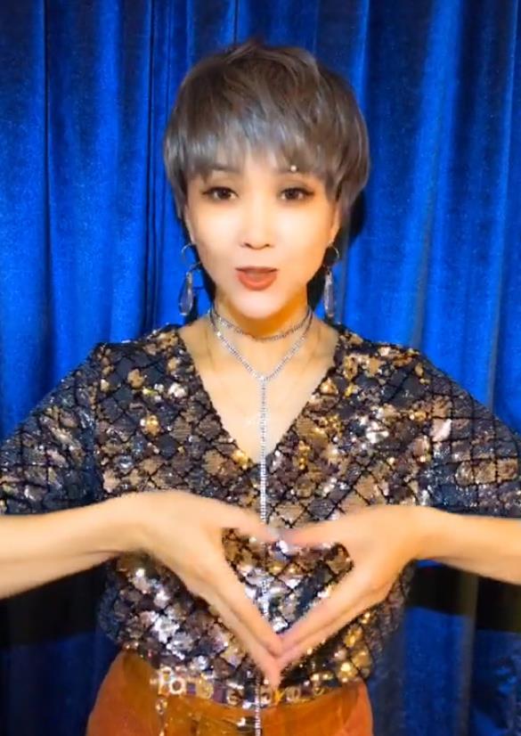 王蓉现身商演太落魄网友直呼认不出被曝出场费不如网红