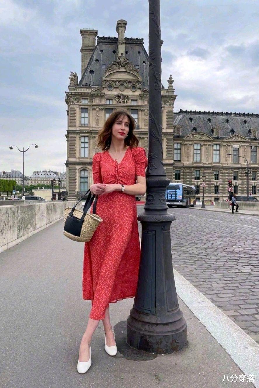 夏季,慵懒随性的法式穿搭更受欢迎,优雅精致又细腻,咋穿都好看_高清