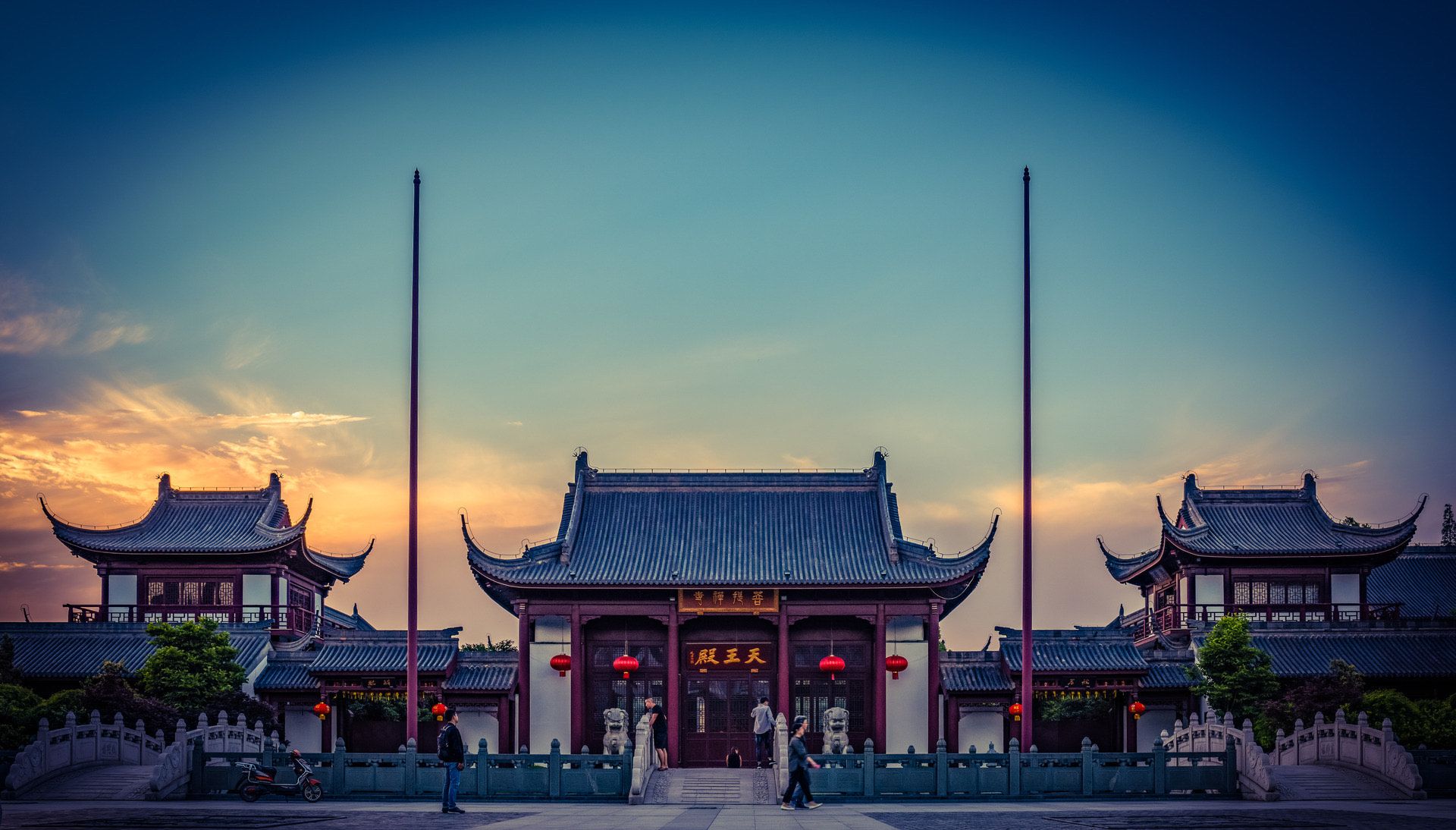 禅宗修心路-上海嘉定安亭菩提禅寺黄昏晚霞映像