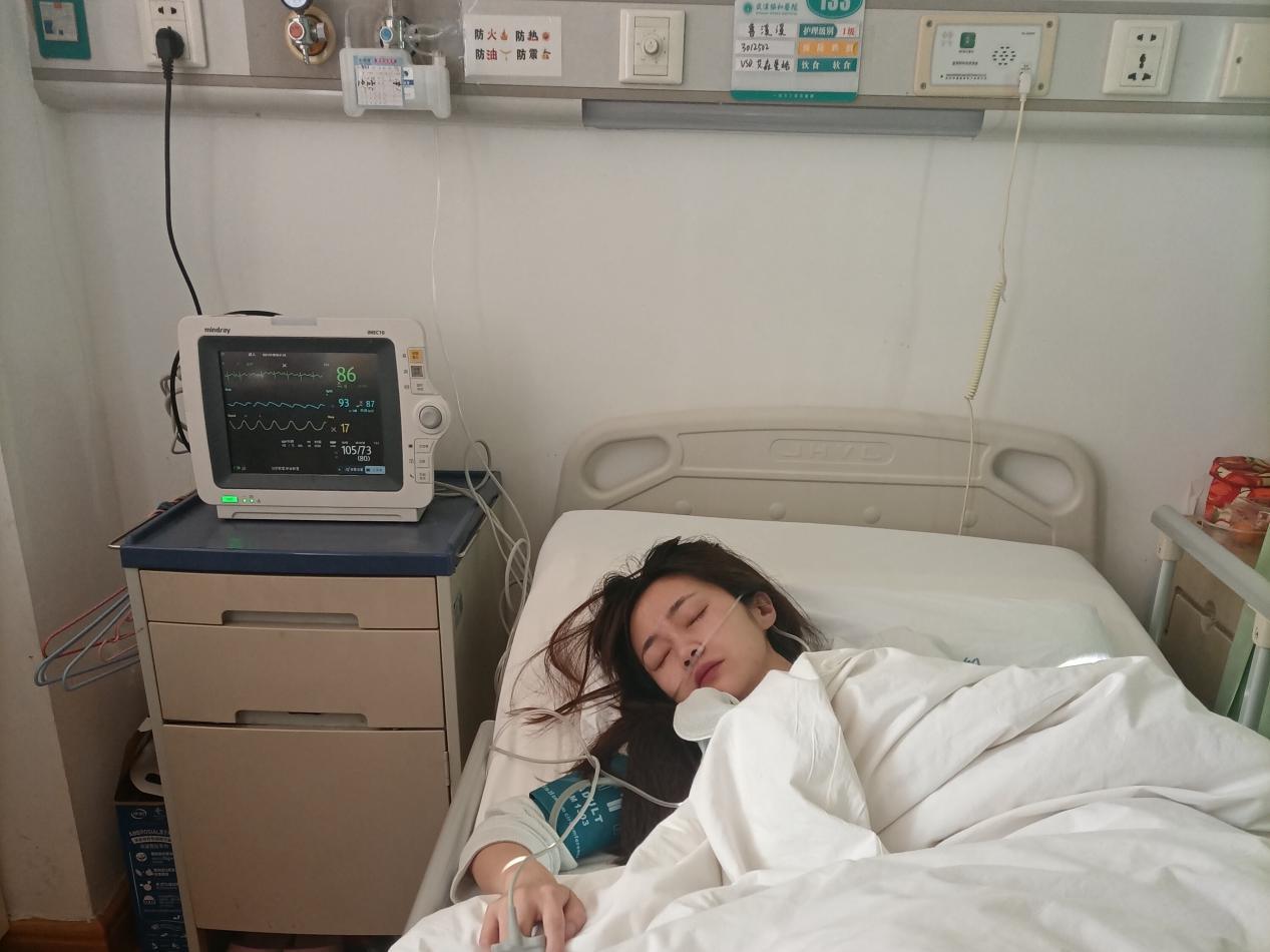 30岁高颜值不婚女孩想爱又不能爱的人生让人心疼