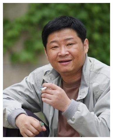 《康熙》中的"三德子"现状如何?化身养鸡大户,豪赚上亿娶嫩妻