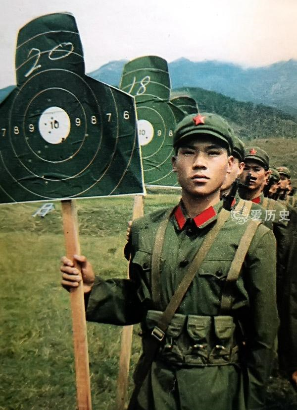 70年代日本人走进中国军营 感叹威武之师 训练场上的标语依然有效休闲区蓝鸢梦想 - Www.slyday.coM