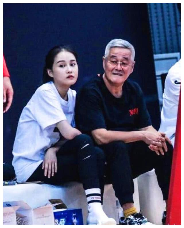 赵一涵|赵本山|赵玉芳_新浪新闻