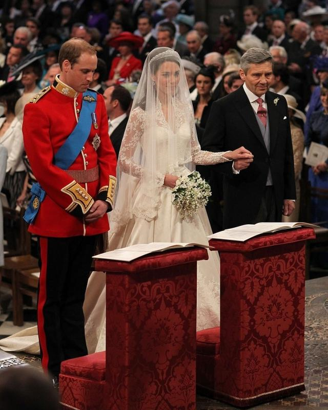 直击英国威廉王子与凯特王妃的世纪婚礼,相爱的人眼神有爱