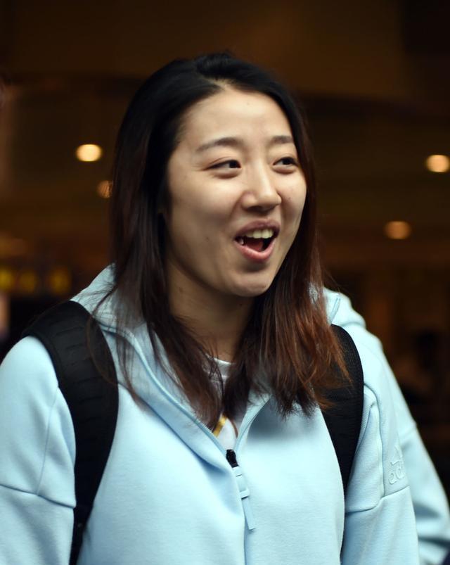女排集训两变一忧姚迪传球稳定性让人愁主力自由人疑换人