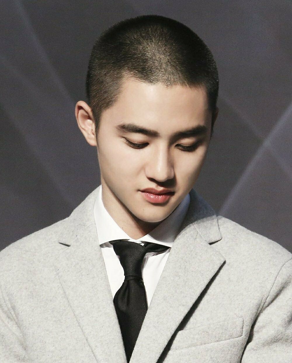 exo都暻秀入伍前发表solo曲,为了粉丝的礼物!