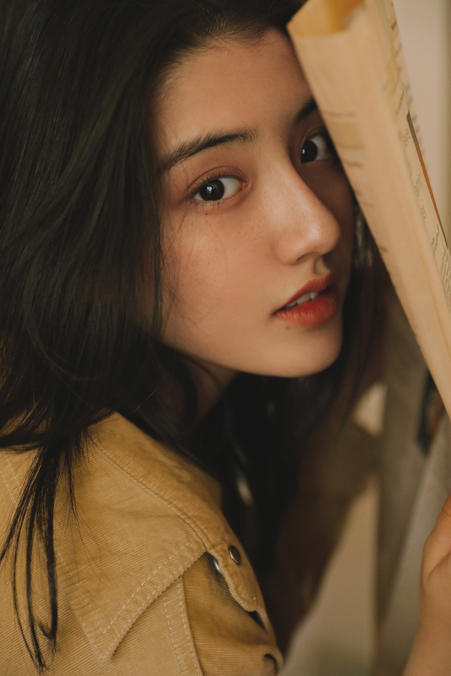 00后新锐演员伊米娜铁血蛟龙开机化身女特工强势来袭