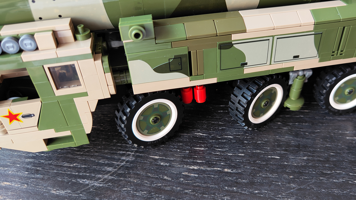 用1600片零件打造国之重器,森宝积木出品的df-41表现如何呢?