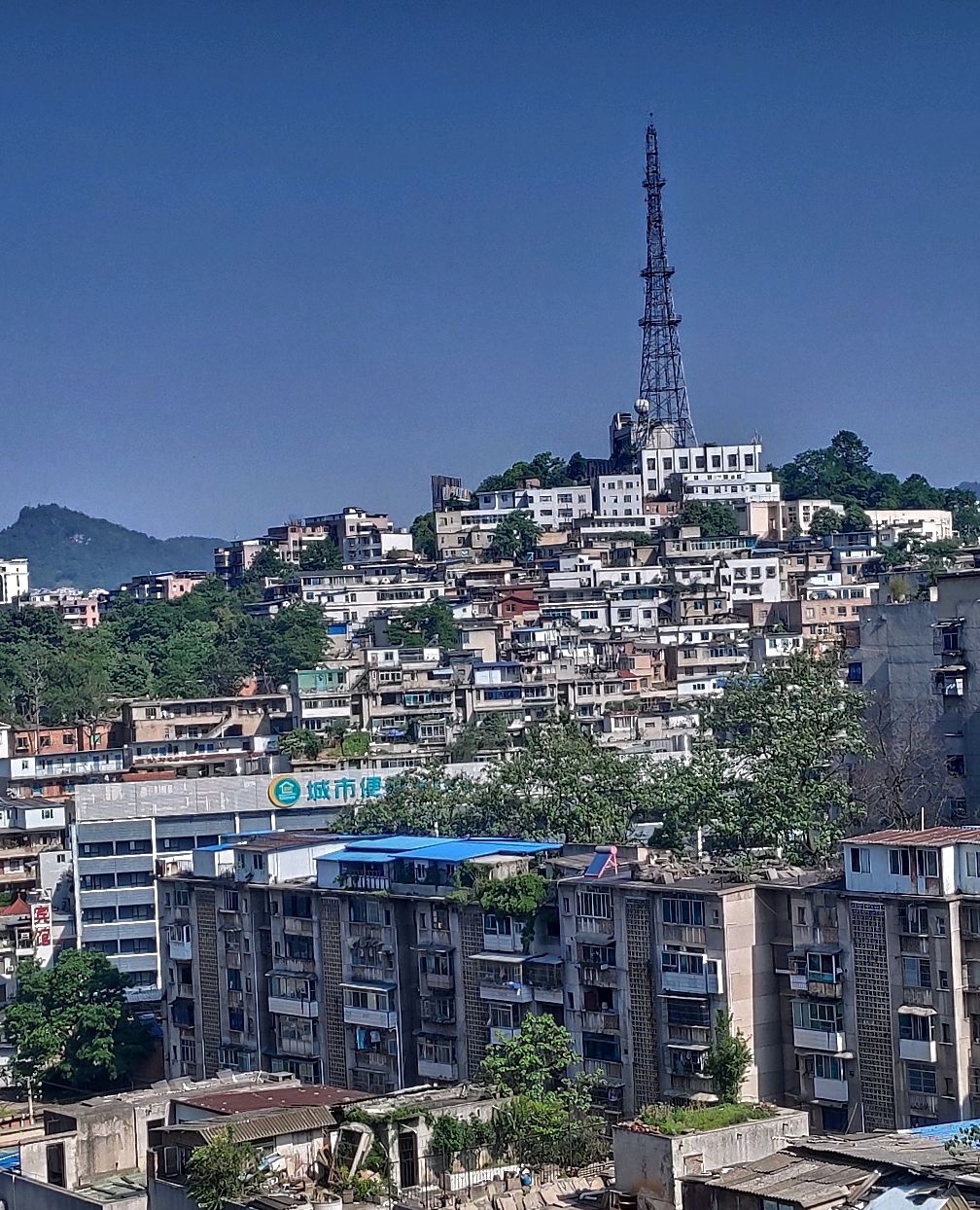 贵州省贵阳市煤矿村风光,稍微打整一下说不定都能成网红景点