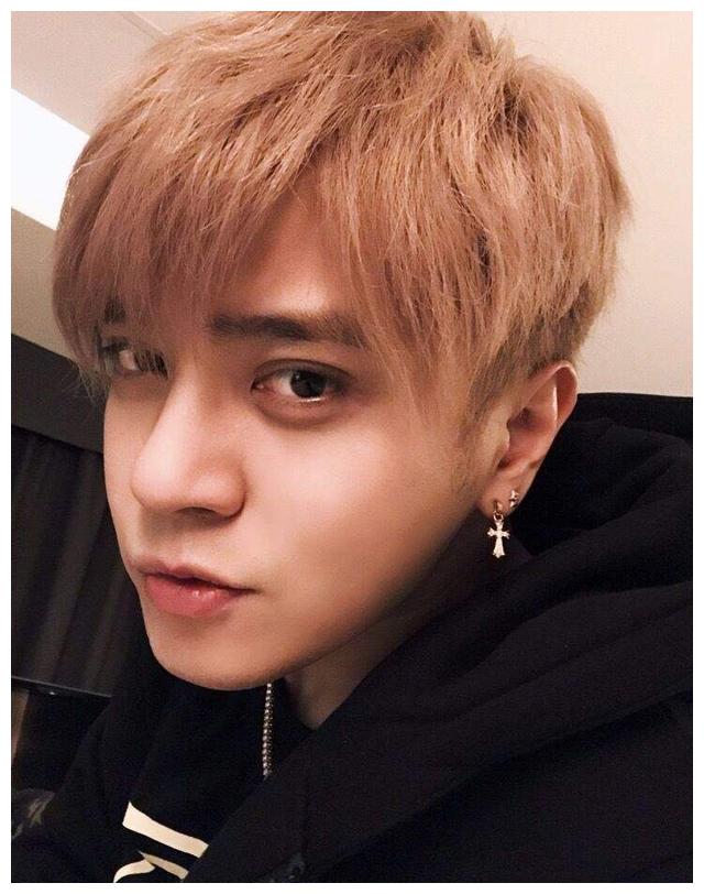 罗志祥圈中4位女性密友,周秀娜,蔡依林均上榜,第四位竟是00后