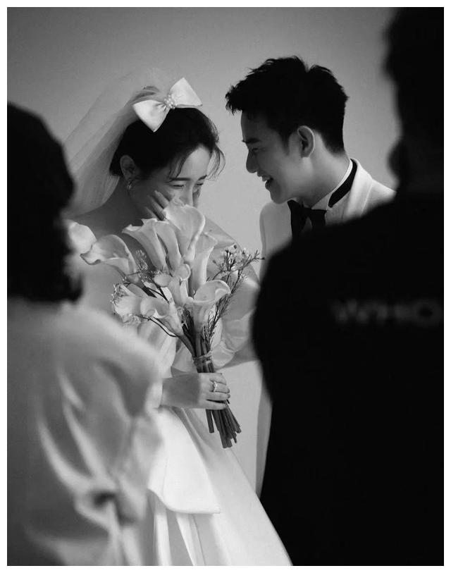 2021年第一瓜歪歪超一线主播阿哲官宣恋情透漏婚期