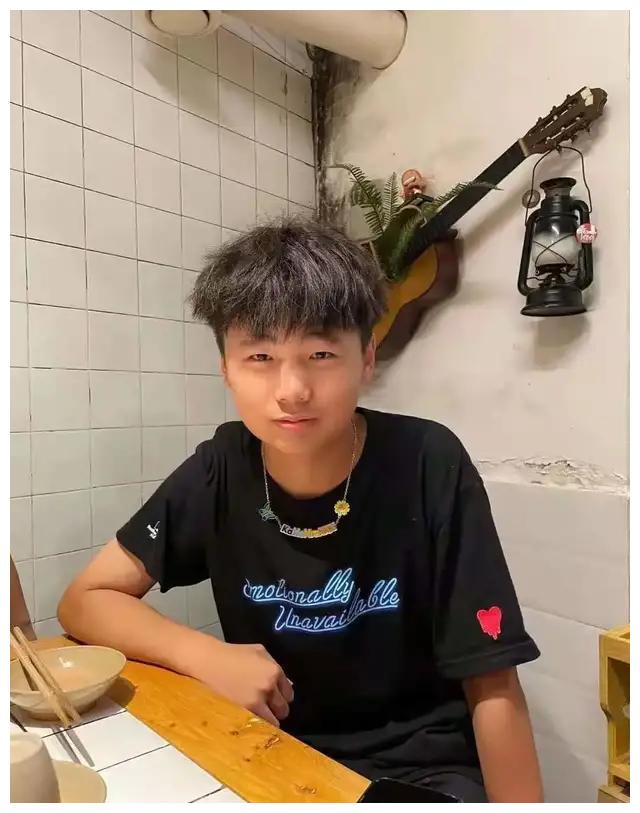 考生 | 王公正经历了三年高中的磨练,我终于离梦想更近了一步.