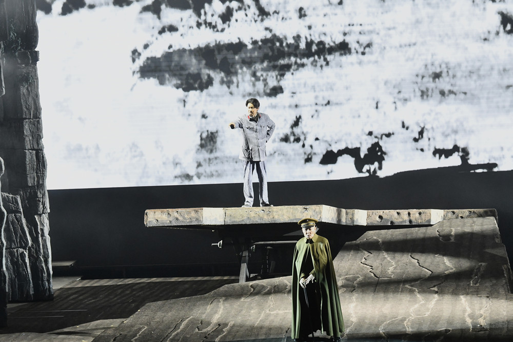 中国原创大型交互式舞台剧《遵义1935》成功首演