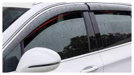 用不用安装汽车雨眉?老司机告诉你雨眉的好处和坏处!