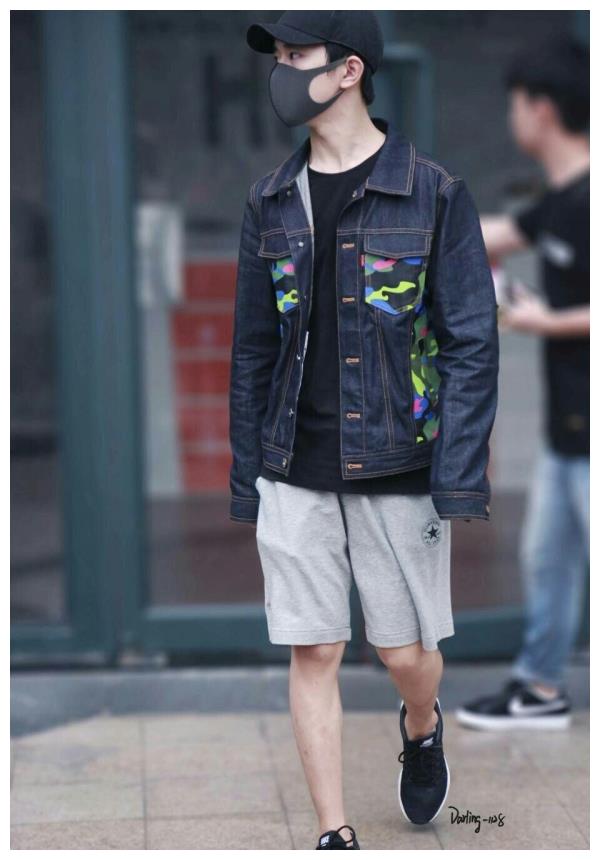 tfboys都喜欢晒腿毛王俊凯的成熟王源的诱惑千玺的好妖娆