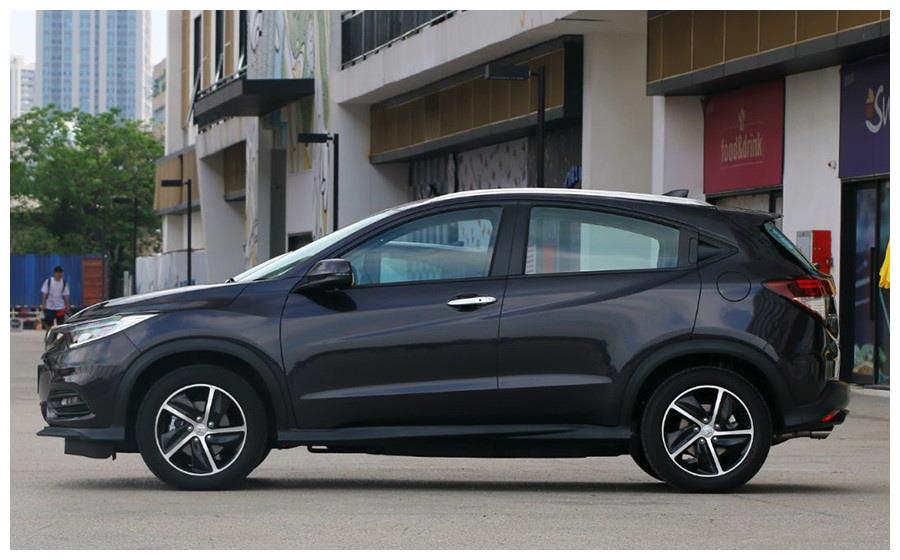 外观方面,广汽本田新款缤智延续了现款在售车型的设计.