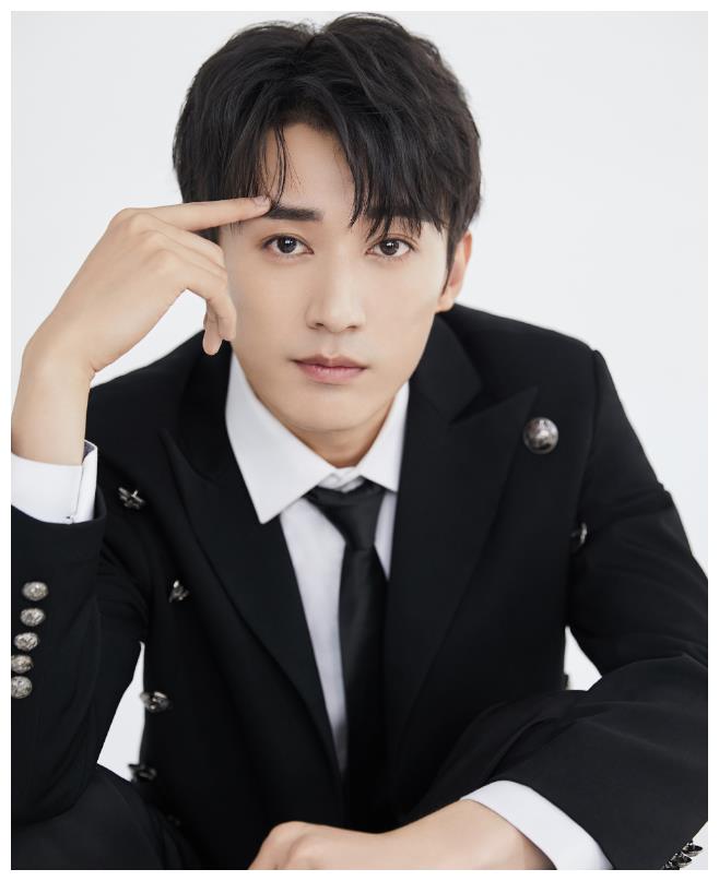 欢瑞男艺人到了30岁就会大火 这次也该轮到刘学义了吧