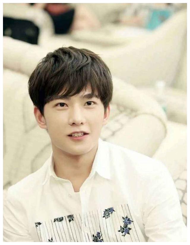 Ghim của josie rafaelano trên han lu Diễn viên, Hình ảnh, Fans