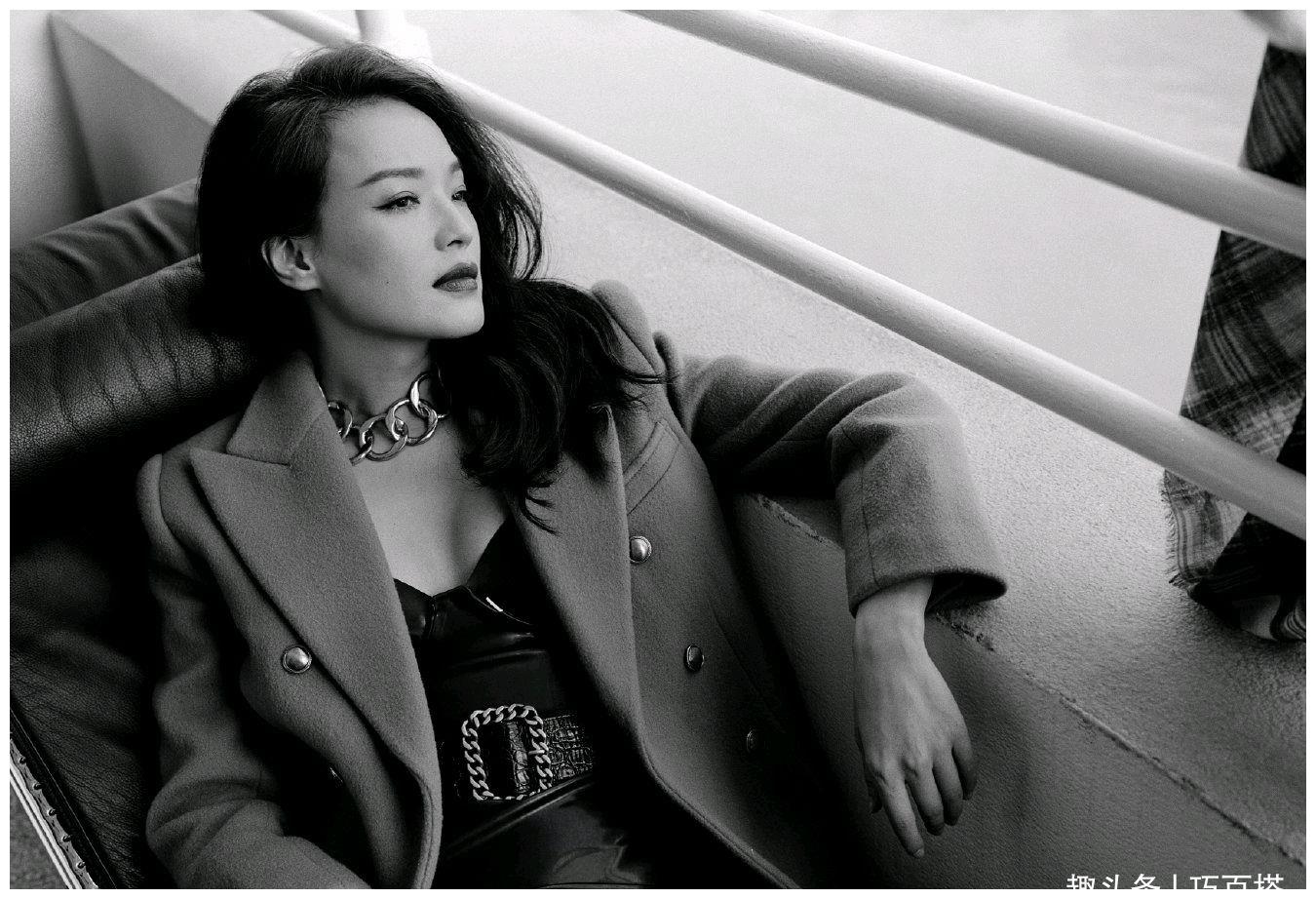 舒淇拍大片气场全开,裹浴袍慵懒又性感,女神魅力尽显,真高级!