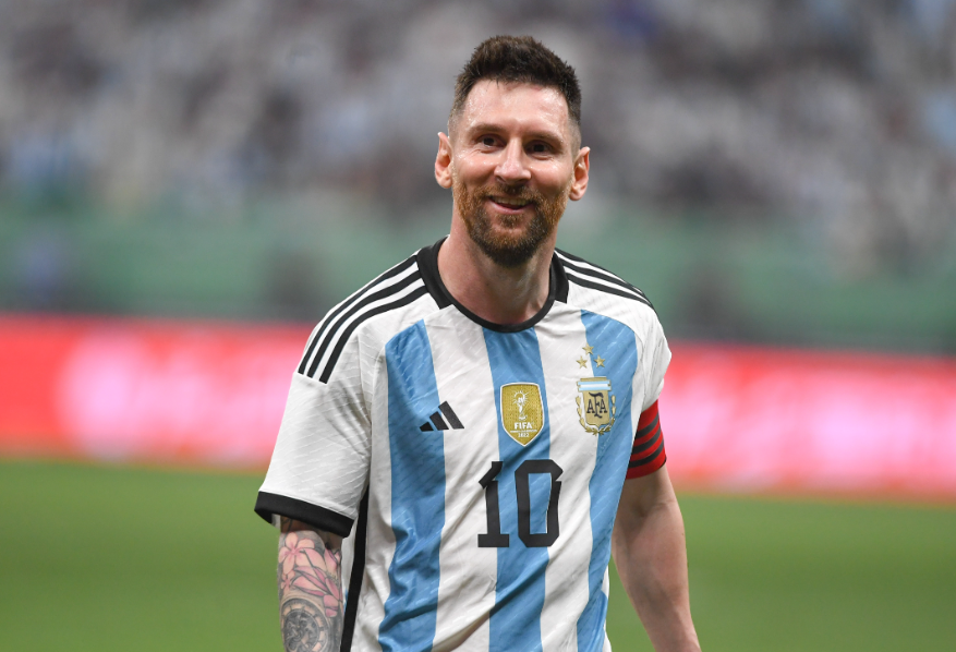 金球奖排行更新!1.8亿巨星反超,姆巴佩意外飙升,梅西跌出前十