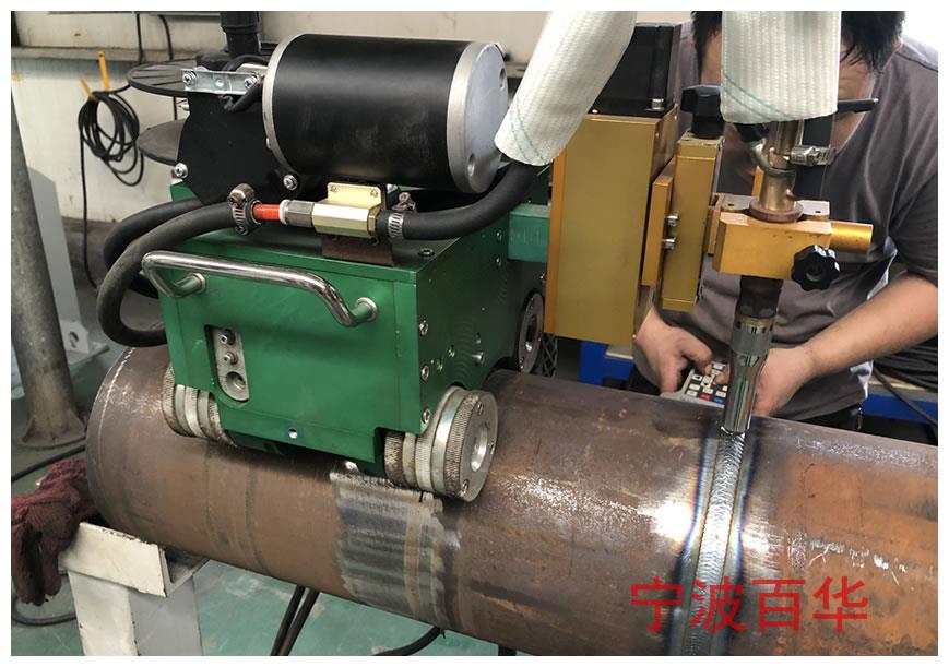 野外全位置焊接小车管道自动焊机焊接现场