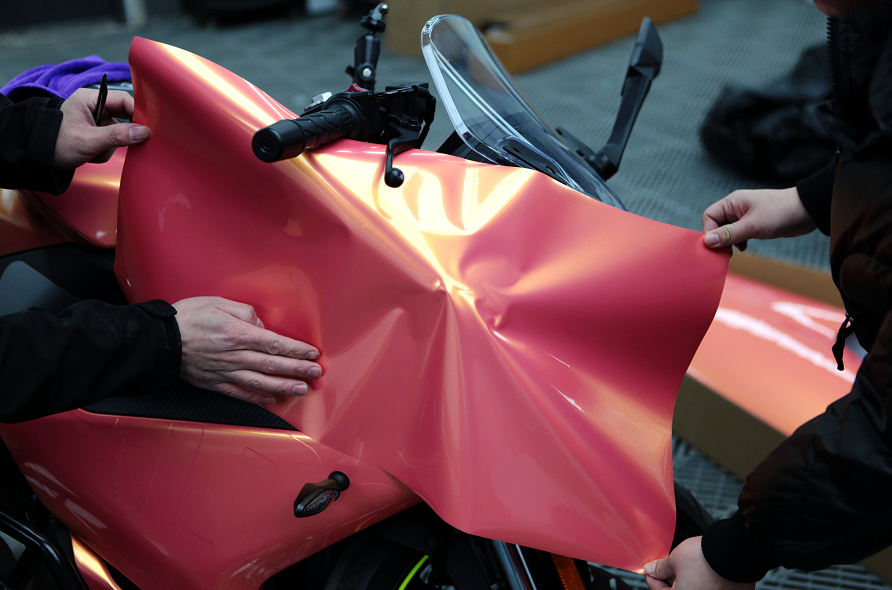 改色珊瑚橙的春风250sr是抖音网红女骑士必备