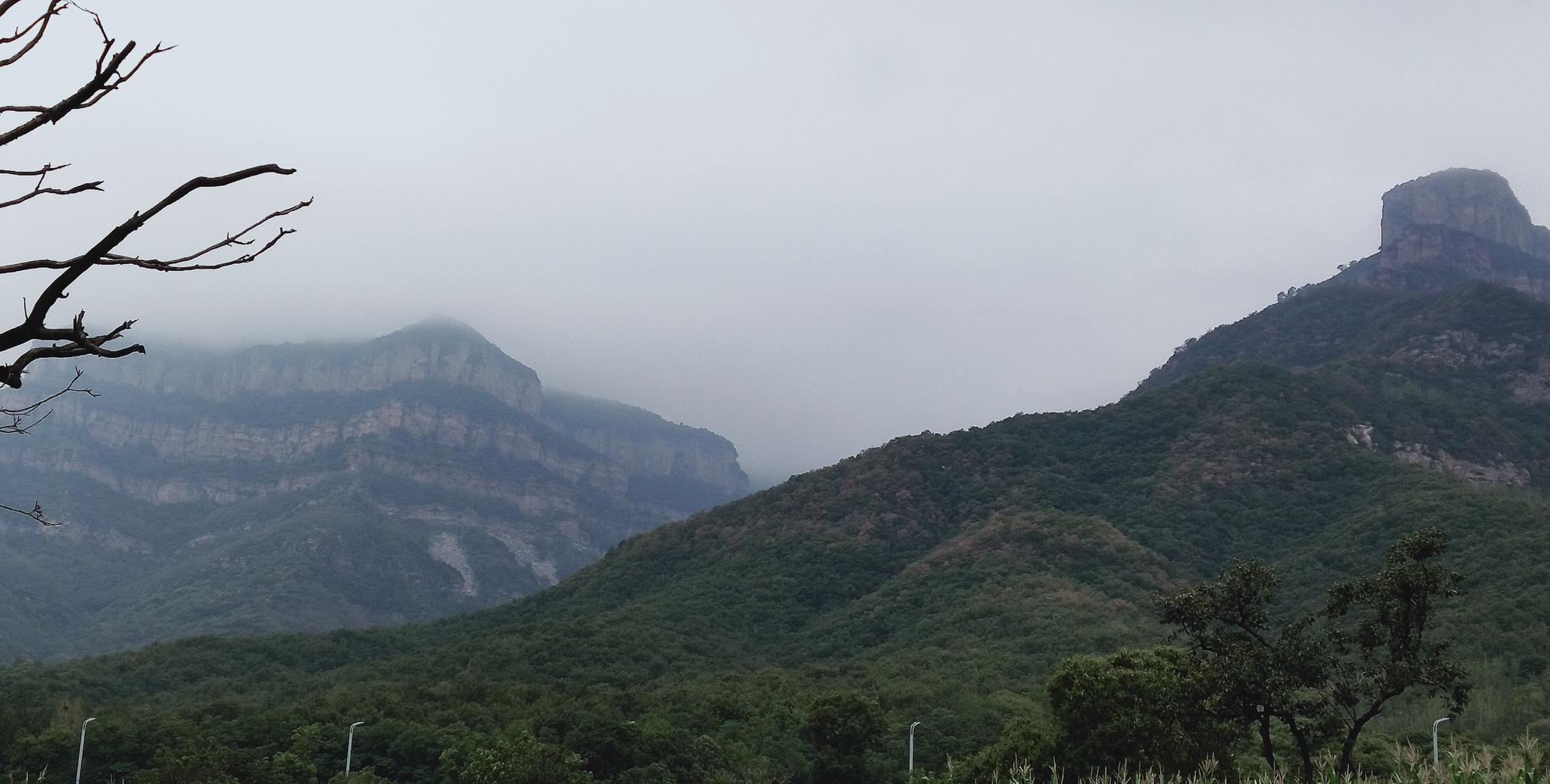 太行山林虑山段风景 太行山林虑山段风景