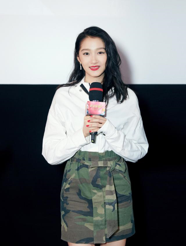 关晓彤也太厉害了,把黑白穿搭穿出了高级感,二八身材比例太优越休闲区蓝鸢梦想 - Www.slyday.coM 关晓彤也太厉害了,把黑白穿搭穿出了高级感,二八身材比例太优越休闲区蓝鸢梦想 - Www.slyday.coM