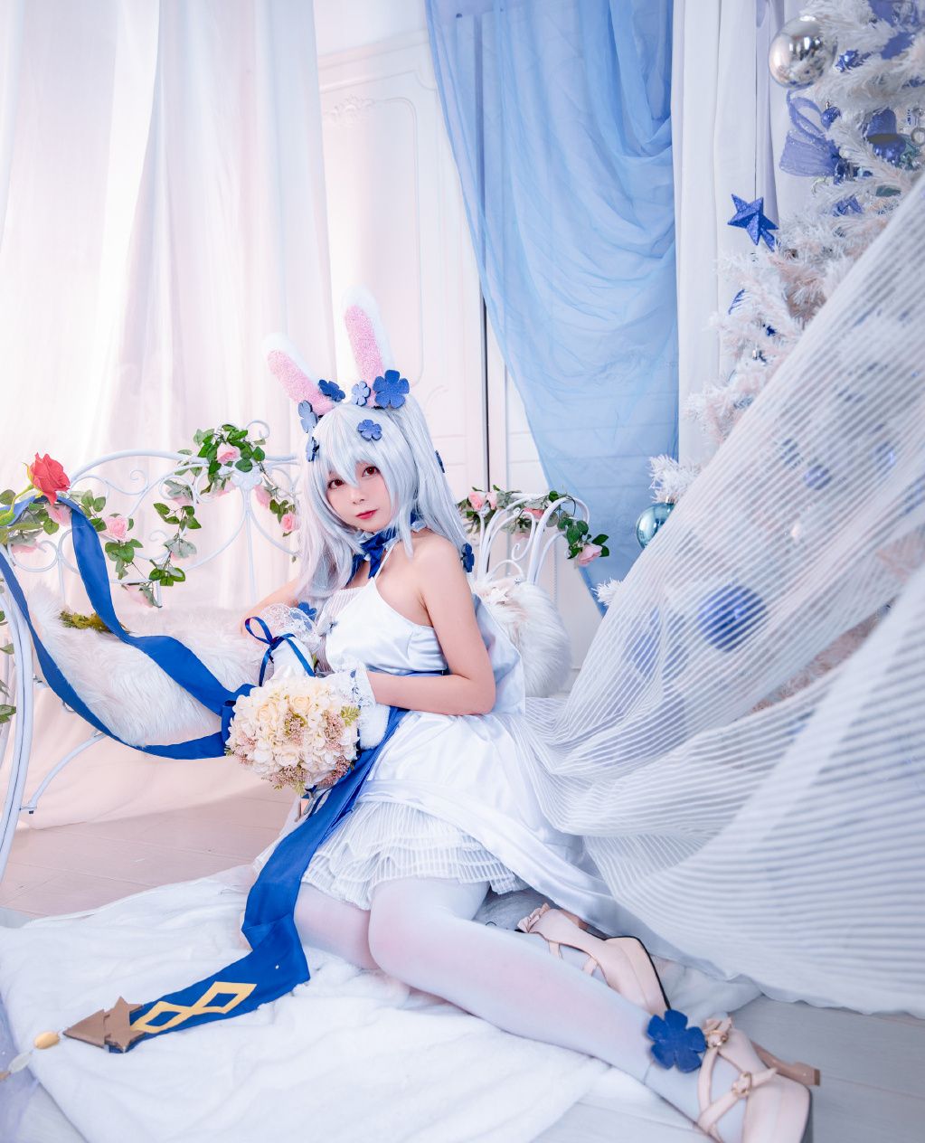 碧蓝航线拉菲cos指挥官这个耳朵不是真的请不要再盯着看了