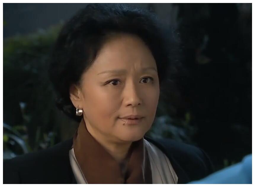 这十位婆婆妈妈专业户年轻时的样子你认得出来吗