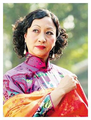 "包租婆"说她年轻时是校花,本以为开玩笑,看到18岁照片信了|元秋|校花