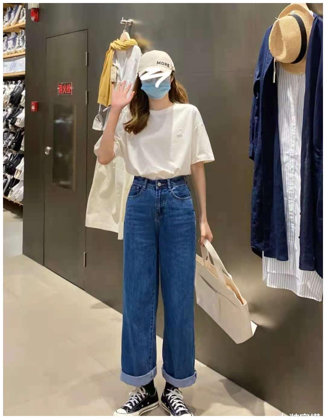 粉色牛仔裤配什么衣服（牛仔裤配什么衣服）-第2张图片-潮百科