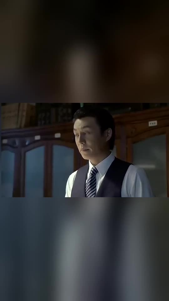 伪装者明台做错事被训大姐却连明楼明诚一起骂这眼神太逗了