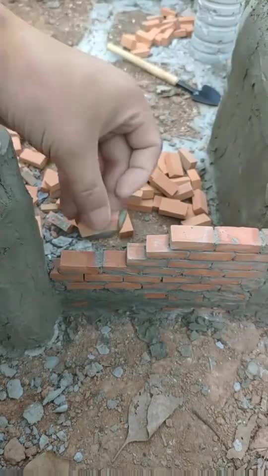 世界上最小的砖头这也就能盖个狗窝还没人的手指长