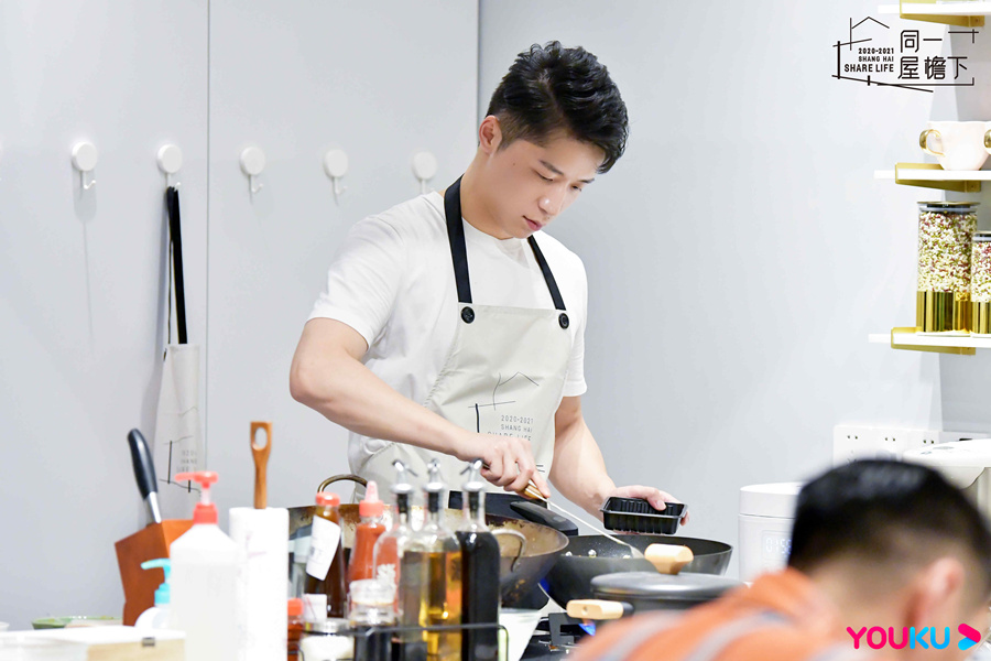 同一屋檐下王天奇告白褚梦娜被拒绝邓紫棋谈自身恋爱观