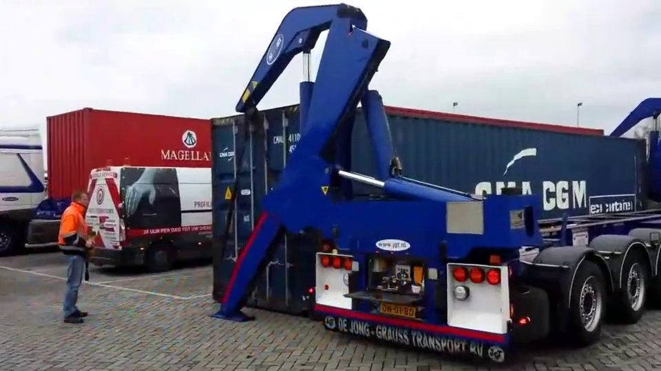 超级卡车自动装卸集装箱