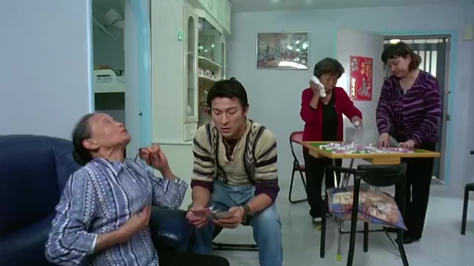 00:00 00:28 00:28 为您推荐: "大陆仔"刘德华到香港做苦力却因过于