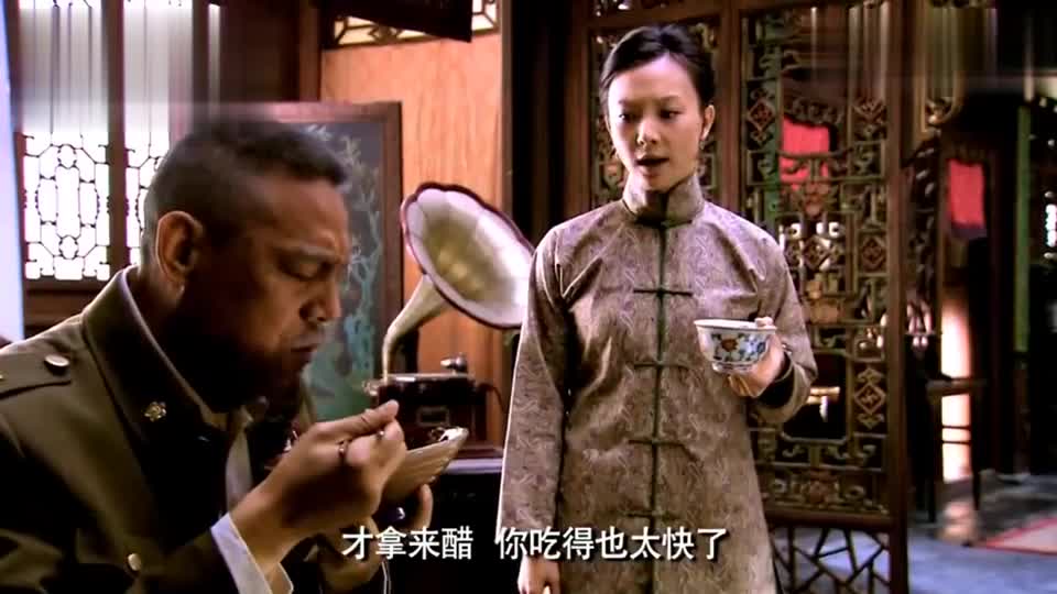 牛旦亲手给赵元庚做面,赵元庚吃的连汤都不剩,太开心了