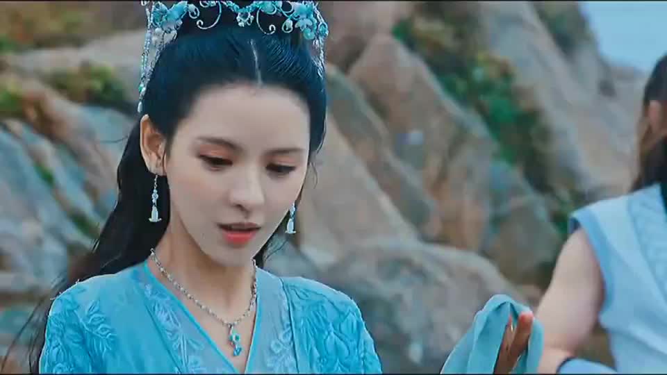 海大鱼:你救我一时我便化作美男来护你一世