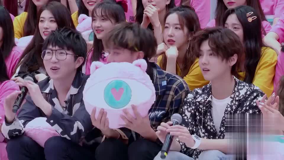 00:00 01:43 01:43 为您推荐: 《王牌5》欧阳娜娜毛不易表演《牧羊曲