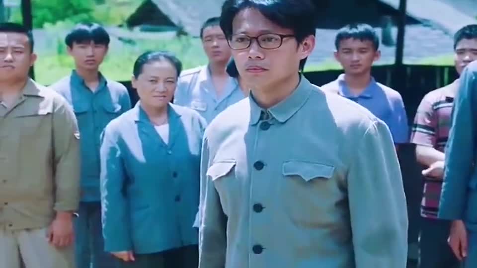 江山如此多娇:覃老师为了幺姑挨了揍,田老八也太鲁莽了