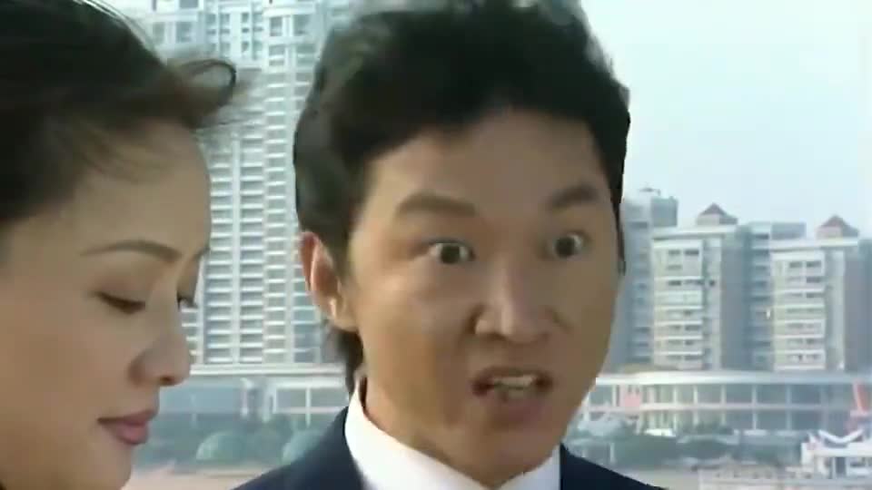 张世豪不想听狗屁浪漫爱情故事,只想搞钱,盯上一车的劳力士手表