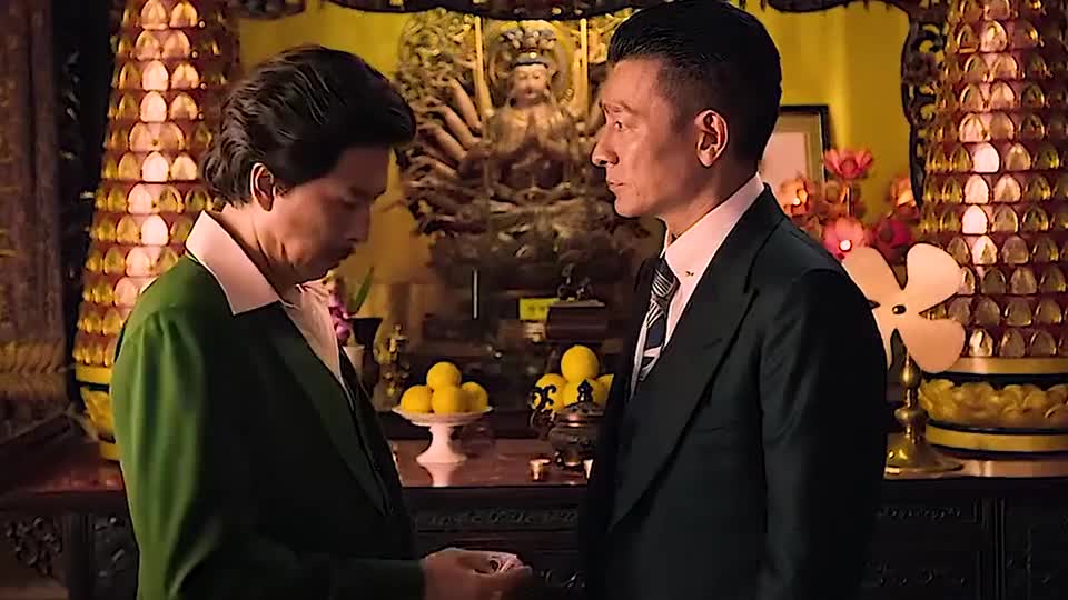 我是伍世豪,有种你们就动手啊