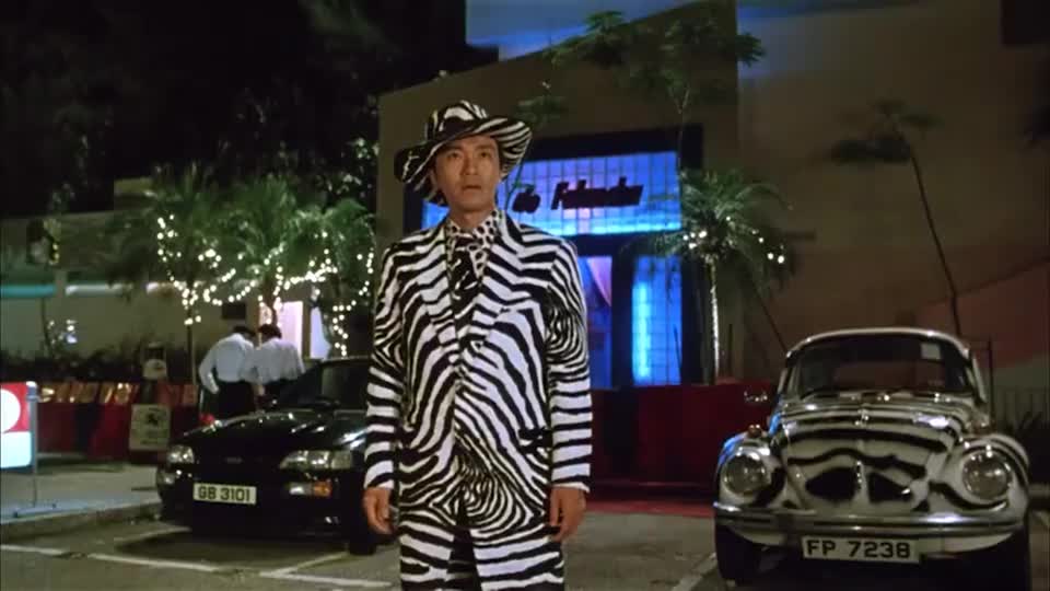 为您推荐: 百变星君:星爷陪美女跳舞跳得很独特 为您推荐: 小鸡不服