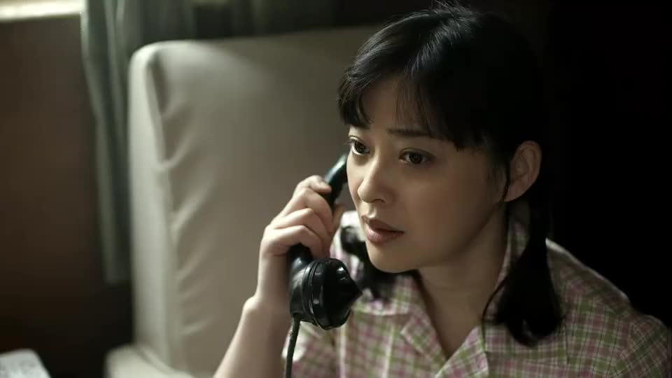 父母爱情安杰挑水也打扮岛上直接轰动了第一次见这西洋景