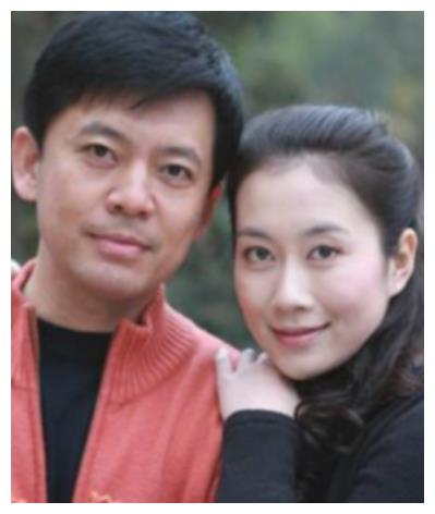 史兰芽也是第二段婚姻,第一任丈夫是导演刘斌,两人也育有一个儿子