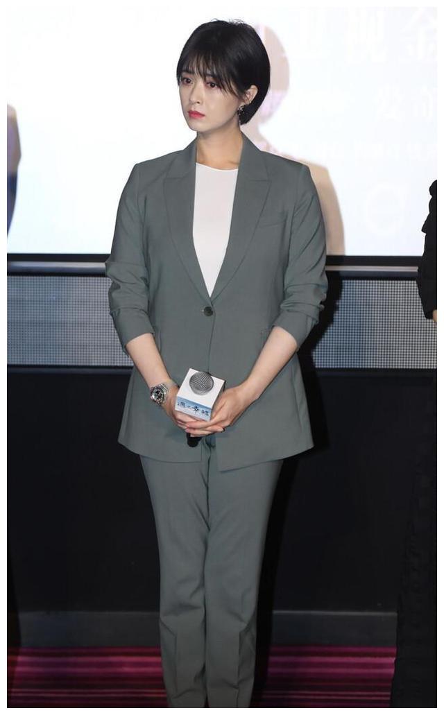 蒋欣明明腿长颜值还高却很难挑衣服穿西装气场高级却显壮