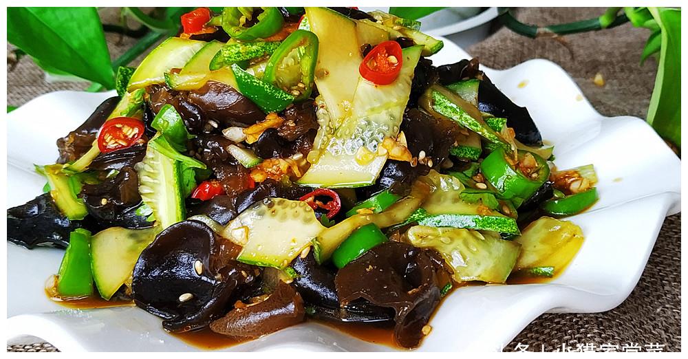 木耳凉拌黄瓜家常做法,看着都好吃方法简单,孩子爱吃上桌就光盘